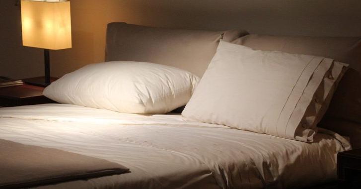 Mensen die aan deze kant van het bed slapen, zijn chagrijniger, blijkt uit onderzoek