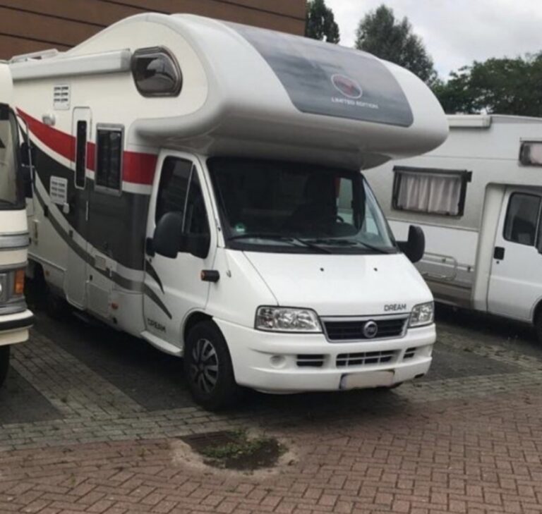 Mag je een camper of caravan zomaar op je oprit parkeren?